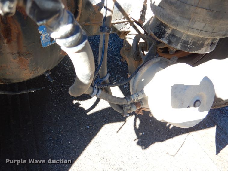 image for item JS9723 2007 Kenworth W900  semi truck