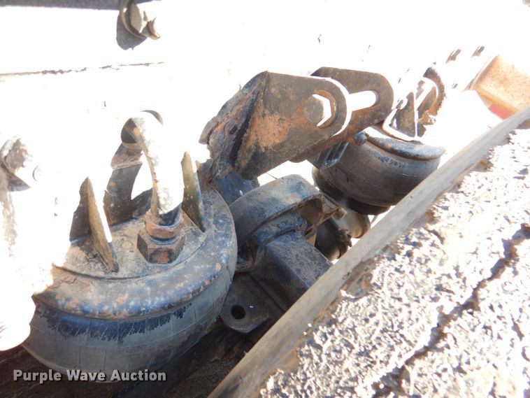 image for item JS9723 2007 Kenworth W900  semi truck