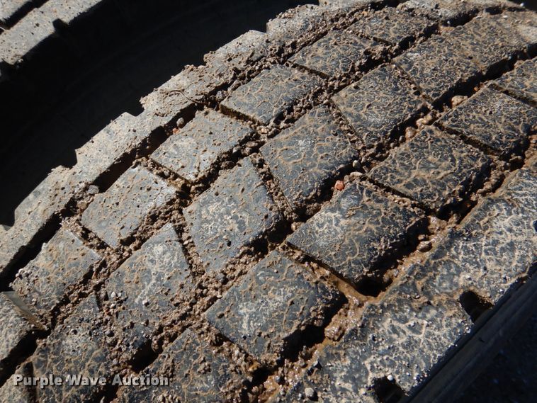 image for item JS9723 2007 Kenworth W900  semi truck