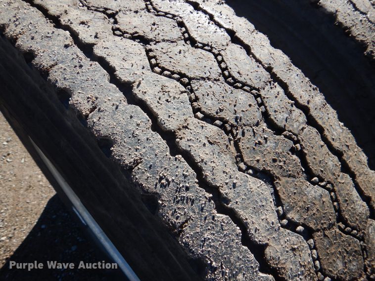 image for item JS9723 2007 Kenworth W900  semi truck