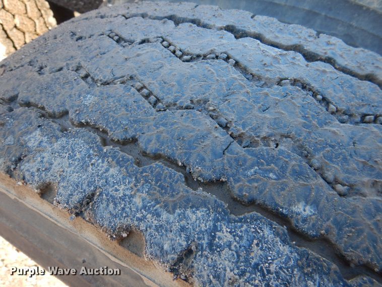 image for item JS9723 2007 Kenworth W900  semi truck