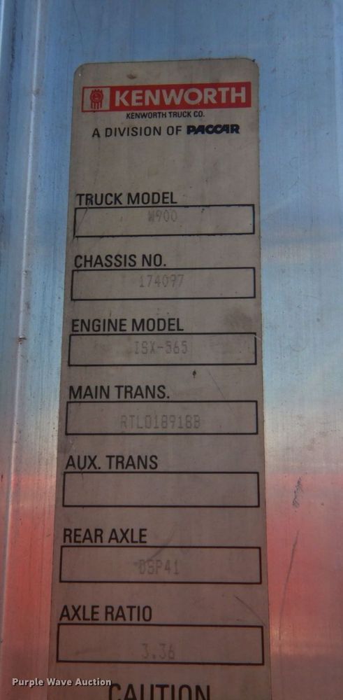 image for item JS9723 2007 Kenworth W900  semi truck