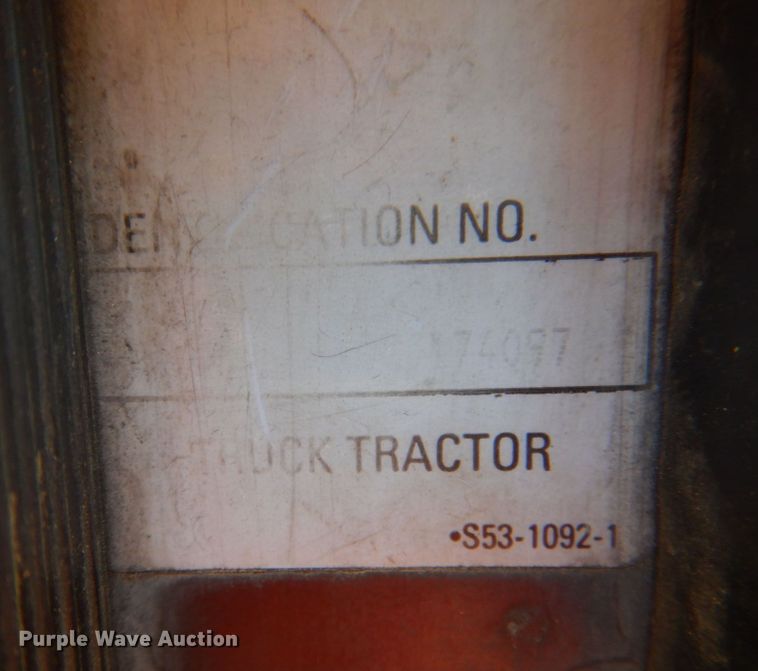 image for item JS9723 2007 Kenworth W900  semi truck