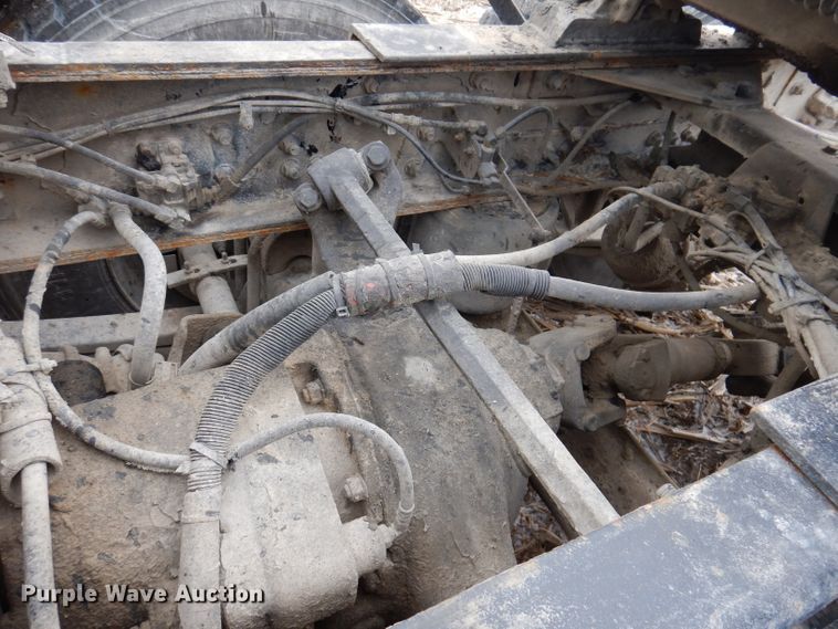 image for item KG9984 2004 Western Star 4900FA  semi truck