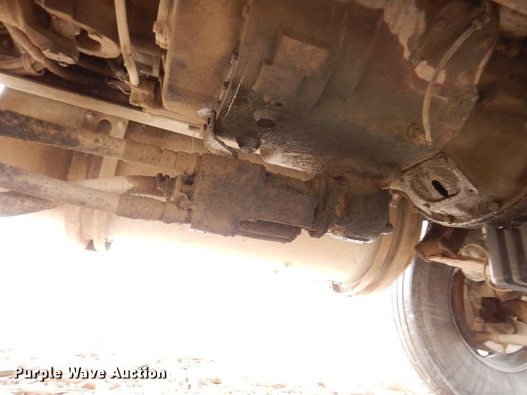 image for item KG9984 2004 Western Star 4900FA  semi truck