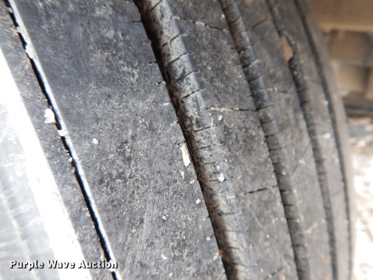 image for item KG9984 2004 Western Star 4900FA  semi truck