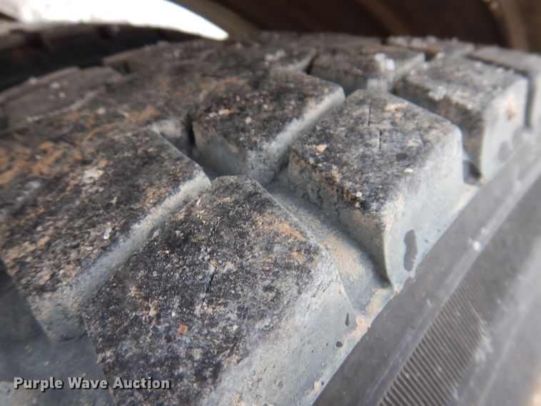 image for item KG9984 2004 Western Star 4900FA  semi truck