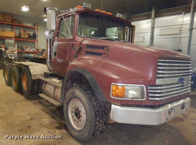 image for item KG9987 1993 Ford LTLS9000  semi truck