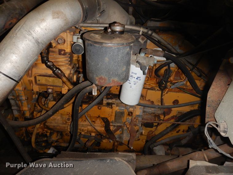 image for item KG9987 1993 Ford LTLS9000  semi truck