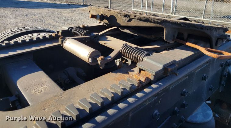 image for item KH9920 1985 Peterbilt 362  semi truck