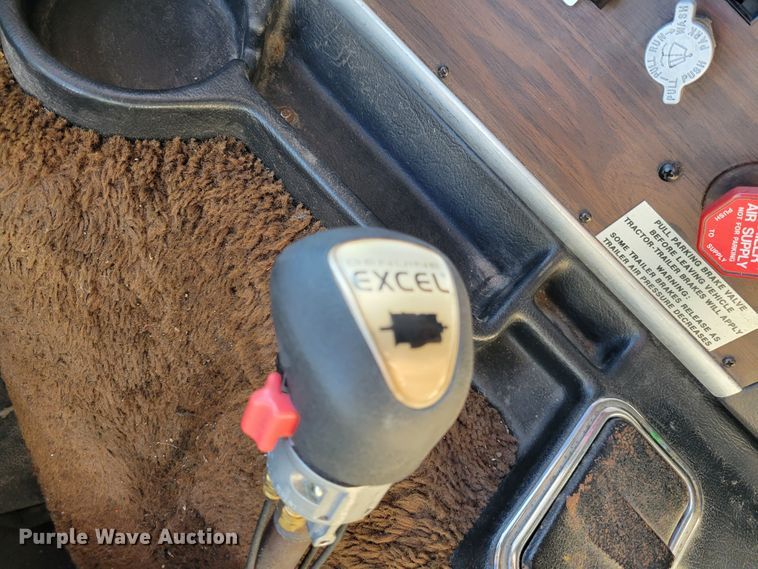 image for item KH9920 1985 Peterbilt 362  semi truck