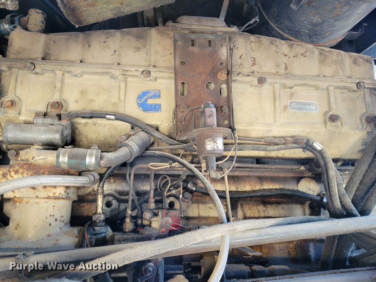 image for item KH9920 1985 Peterbilt 362  semi truck