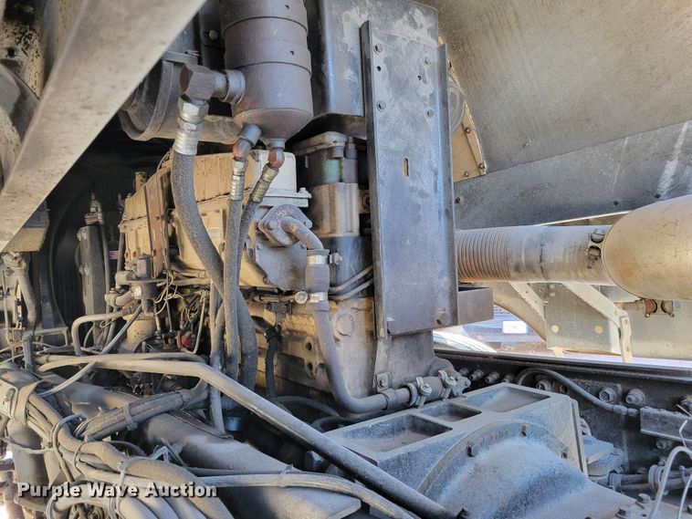 image for item KH9920 1985 Peterbilt 362  semi truck