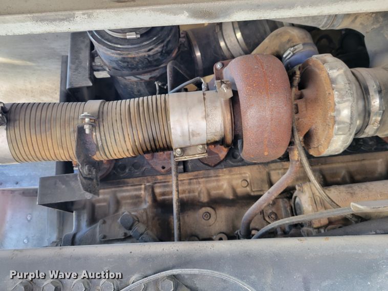 image for item KH9920 1985 Peterbilt 362  semi truck