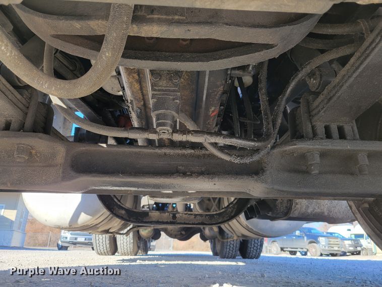 image for item KH9920 1985 Peterbilt 362  semi truck