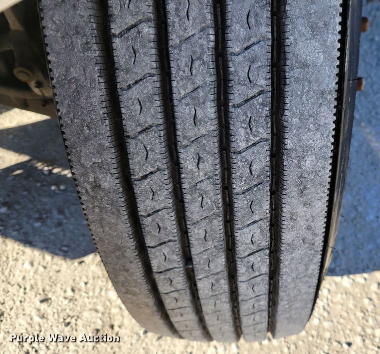 image for item KH9920 1985 Peterbilt 362  semi truck