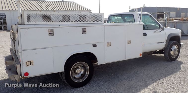 image for item DC4074 2000 Chevrolet C3500  utility bed pickup truck