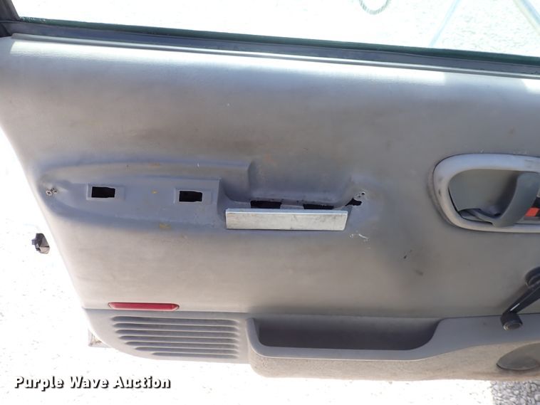 image for item DC4074 2000 Chevrolet C3500  utility bed pickup truck