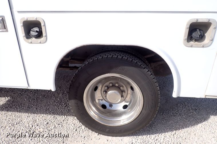 image for item DC4074 2000 Chevrolet C3500  utility bed pickup truck