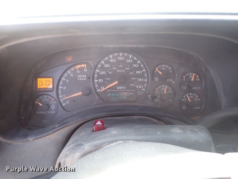 image for item DC4076 2002 Chevrolet Silverado 3500  utility bed pickup truck