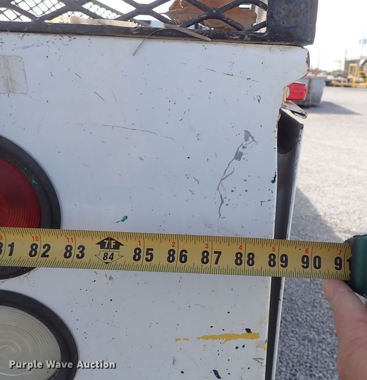 image for item DC4076 2002 Chevrolet Silverado 3500  utility bed pickup truck