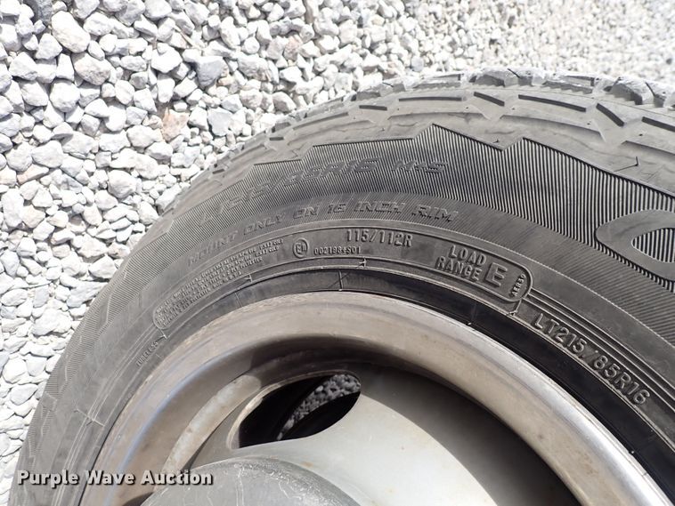 image for item DC4076 2002 Chevrolet Silverado 3500  utility bed pickup truck