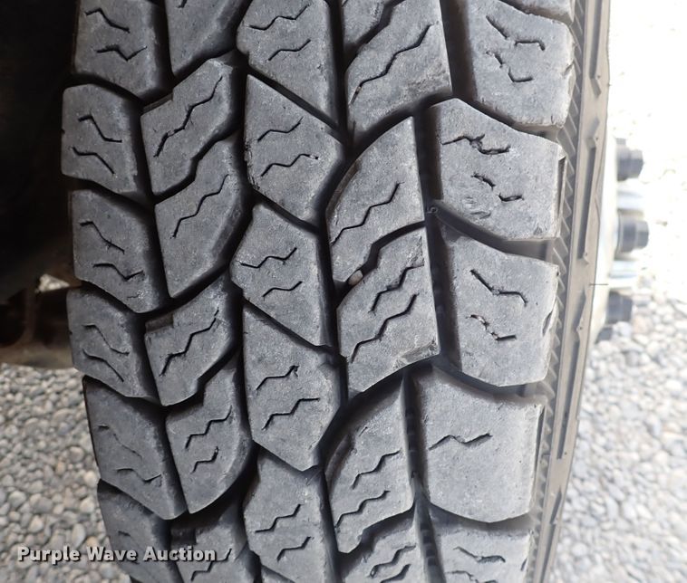 image for item DC4076 2002 Chevrolet Silverado 3500  utility bed pickup truck