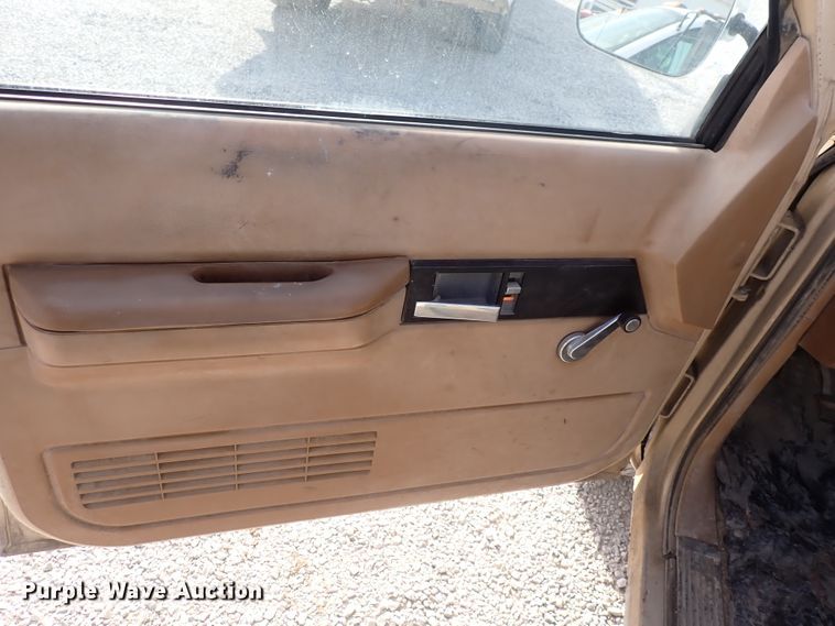 image for item DC4077 1990 Chevrolet K3500  utility bed pickup truck