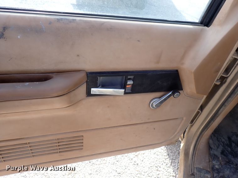 image for item DC4077 1990 Chevrolet K3500  utility bed pickup truck