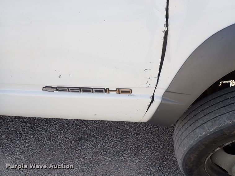 image for item DC4078 2000 Chevrolet C3500  utility bed pickup truck