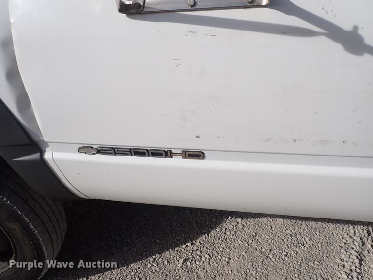 image for item DC4078 2000 Chevrolet C3500  utility bed pickup truck