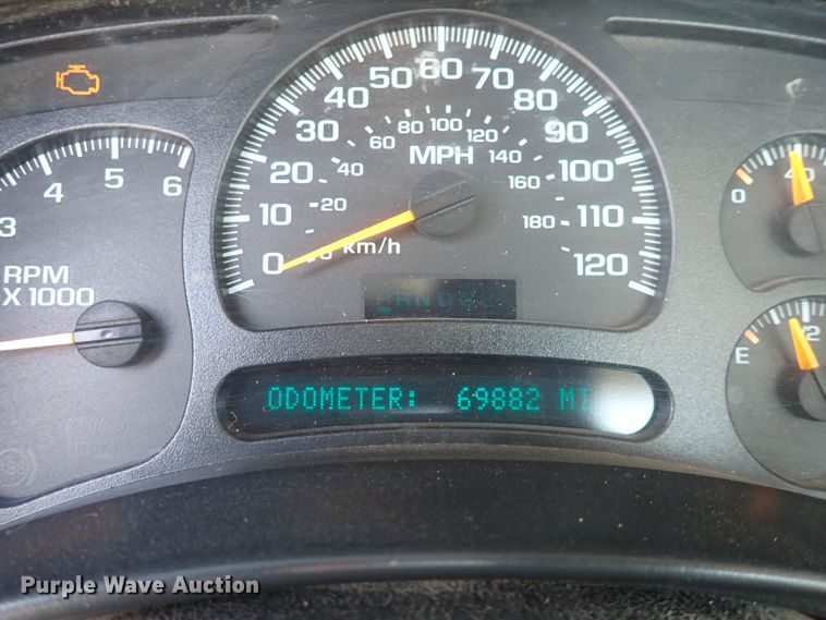 image for item DC4079 2005 Chevrolet Silverado 3500  utility bed pickup truck