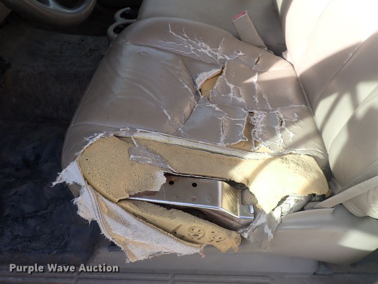 image for item DC4079 2005 Chevrolet Silverado 3500  utility bed pickup truck