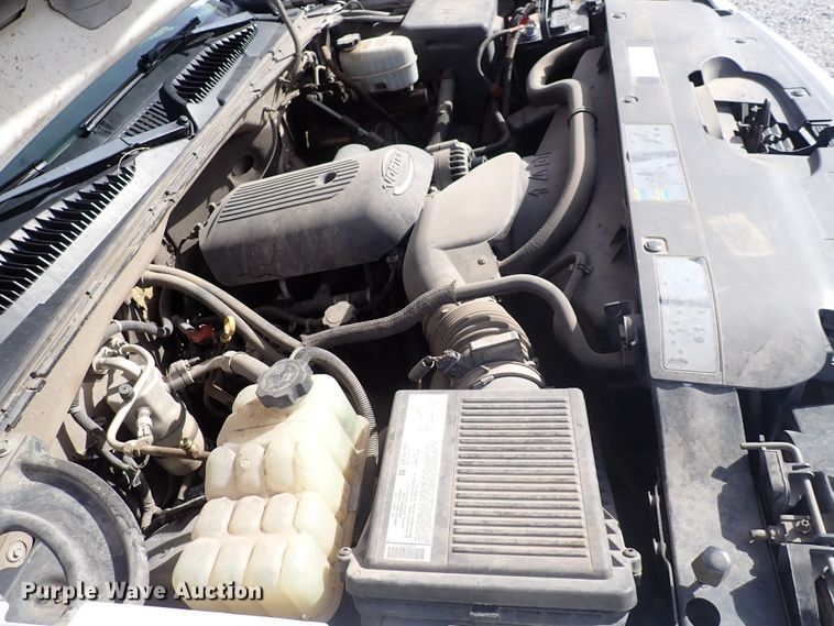 image for item DC4079 2005 Chevrolet Silverado 3500  utility bed pickup truck