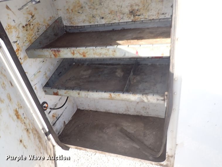 image for item DC4079 2005 Chevrolet Silverado 3500  utility bed pickup truck