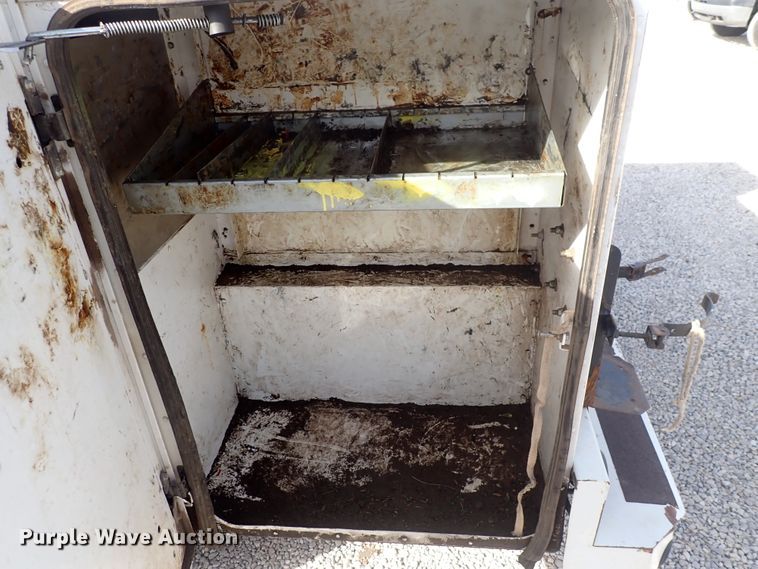 image for item DC4079 2005 Chevrolet Silverado 3500  utility bed pickup truck