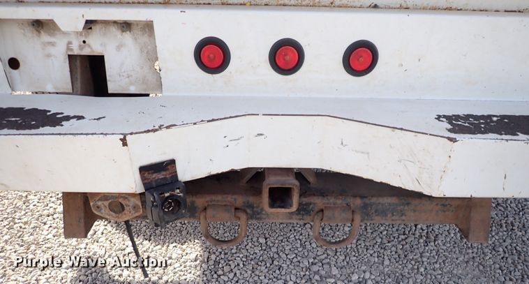 image for item DC4079 2005 Chevrolet Silverado 3500  utility bed pickup truck