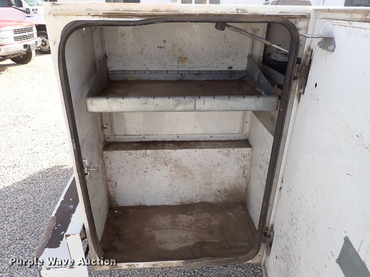 image for item DC4079 2005 Chevrolet Silverado 3500  utility bed pickup truck