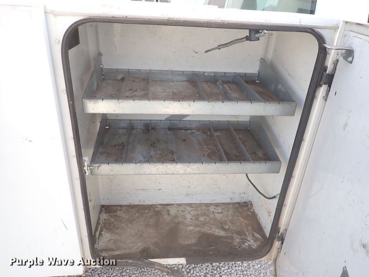 image for item DC4079 2005 Chevrolet Silverado 3500  utility bed pickup truck