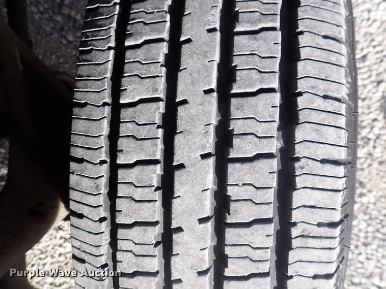 image for item DC4079 2005 Chevrolet Silverado 3500  utility bed pickup truck