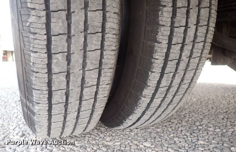 image for item DC4079 2005 Chevrolet Silverado 3500  utility bed pickup truck