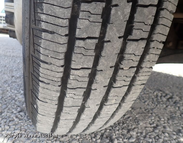 image for item DC4079 2005 Chevrolet Silverado 3500  utility bed pickup truck