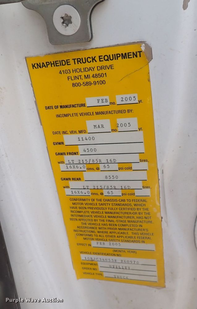 image for item DC4079 2005 Chevrolet Silverado 3500  utility bed pickup truck