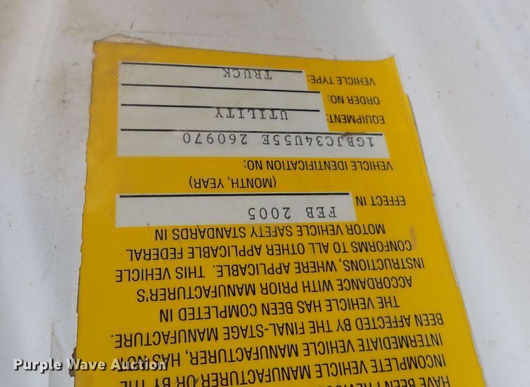 image for item DC4079 2005 Chevrolet Silverado 3500  utility bed pickup truck