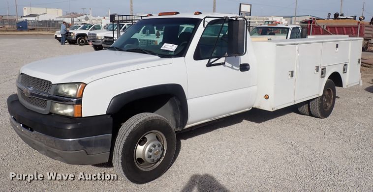 image for item DC4080 2003 Chevrolet Silverado 3500  utility bed pickup truck