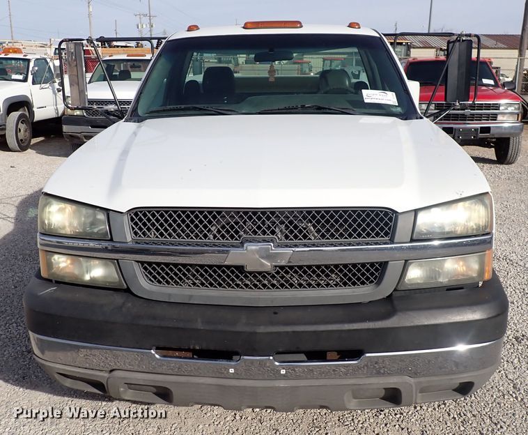 image for item DC4080 2003 Chevrolet Silverado 3500  utility bed pickup truck