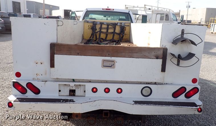 image for item DC4080 2003 Chevrolet Silverado 3500  utility bed pickup truck