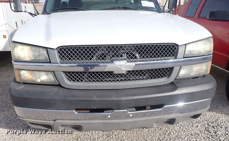 image for item DC4080 2003 Chevrolet Silverado 3500  utility bed pickup truck