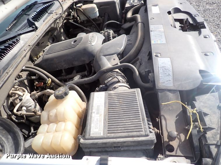 image for item DC4080 2003 Chevrolet Silverado 3500  utility bed pickup truck