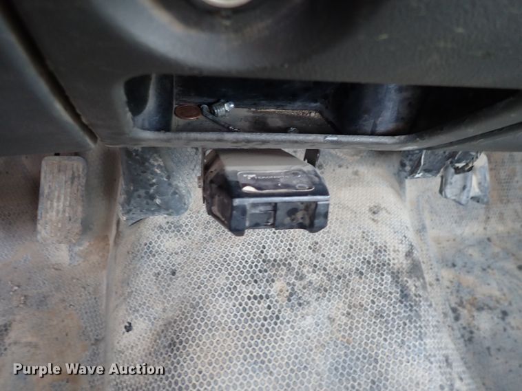 image for item DC4080 2003 Chevrolet Silverado 3500  utility bed pickup truck